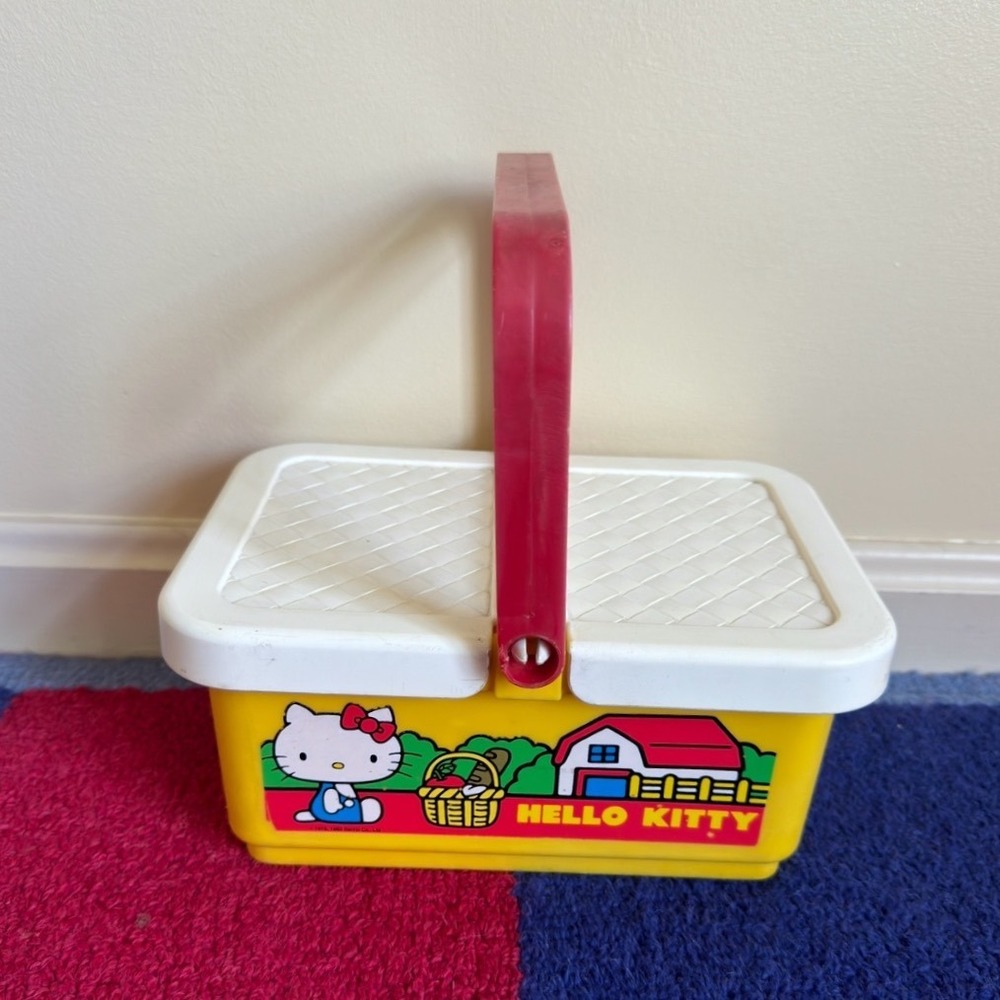 Vintage 1983 Hello Kitty Picnic Basket CBS Toys Sanrio Yellow Plastic Toy Box